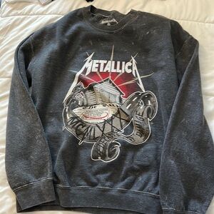 Metallica sweatshirt!